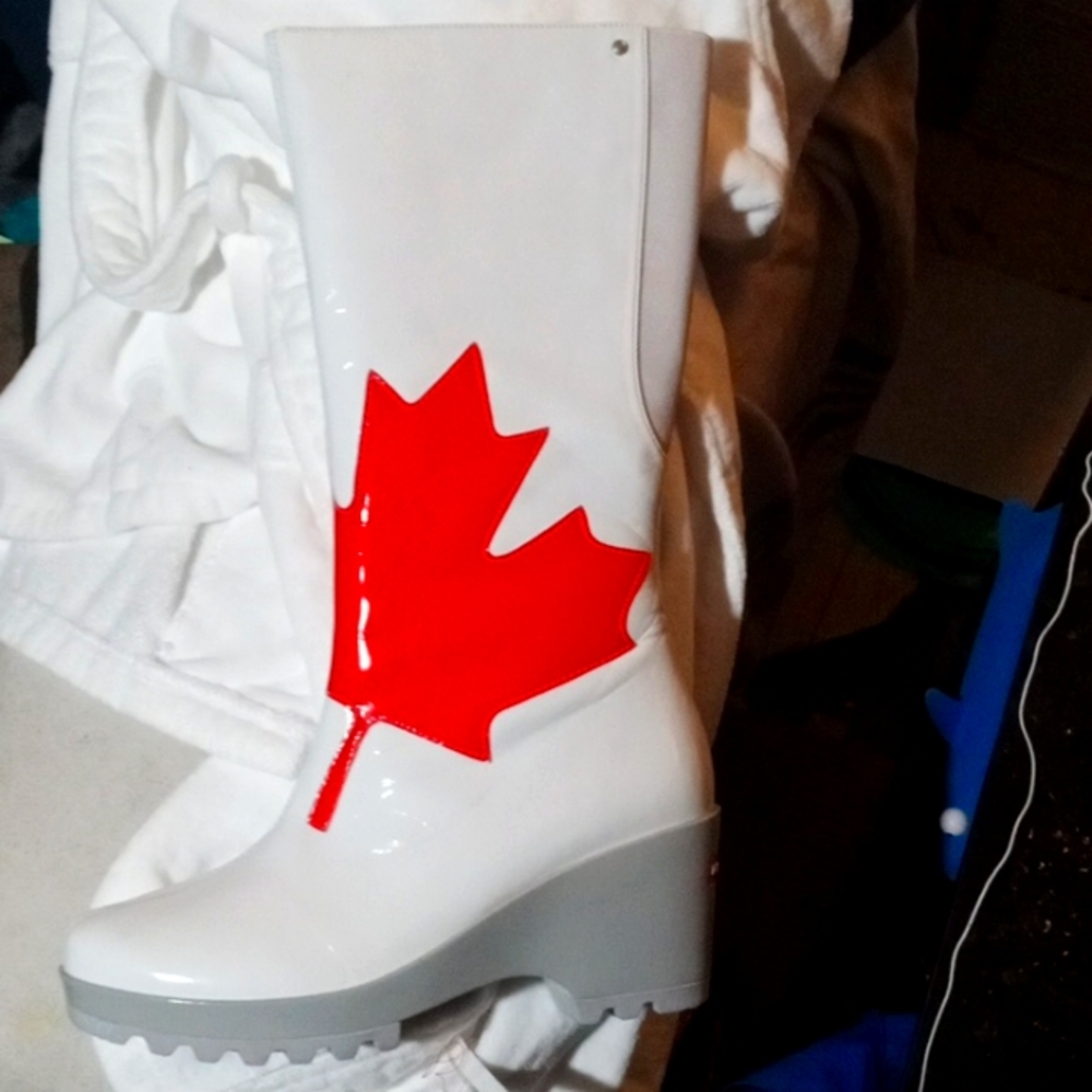 Limited edition Canada leaf rainboots 2010 Whistler Olympic